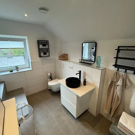 Vollmoebliertes Stylisches Dachgeschoss Apartament *